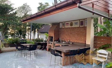 Incredible Pool Villa with Separate Bungalows