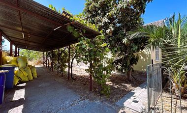 Casa en Venta en Rojas Magallanes / Av. Vicuña Mackenna (1000 M2)