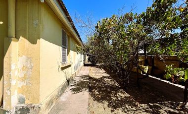 Casa en Venta en Rojas Magallanes / Av. Vicuña Mackenna (1000 M2)