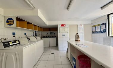 Departamento en Venta en Precio Rebajado!!! Oportunidad Inversión!!. A pasos Metro Parque Almagro