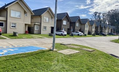 Casa en Arriendo en COD39837 Condominio Hacienda San Sebastián Etapa III