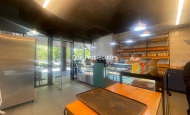 Local Comercial en Arriendo en Av. Las Condes Local en Arriendo (50m2) Las Condes