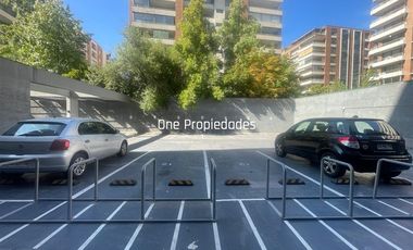Local Comercial en Arriendo en Av. Las Condes Local en Arriendo (50m2) Las Condes