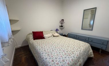 CASA 3 AMB C/PATIO Y GGE. EN VENTA CLAYPOLE