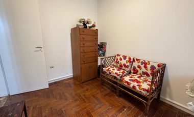 CASA 3 AMB C/PATIO Y GGE. EN VENTA CLAYPOLE