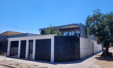 CASA EN VENTA – EL BOSQUE | AMPLIA | ESQUINA | USO RESIDENCIAL O COMERCIAL