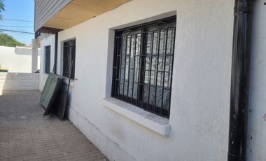 CASA EN VENTA – EL BOSQUE | AMPLIA | ESQUINA | USO RESIDENCIAL O COMERCIAL