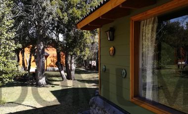 Complejo de Cabañas con Vista al Lago
