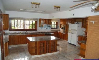 Casa en alquiler c/ cochera en Vicente López