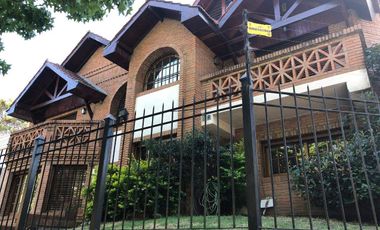 Casa en alquiler c/ cochera en Vicente López