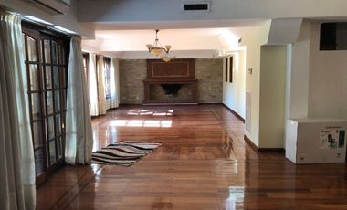 Casa en alquiler c/ cochera en Vicente López