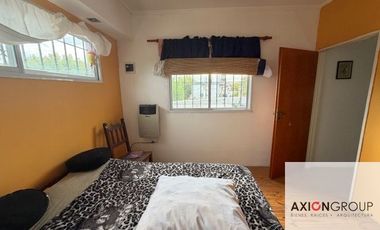 Casa en venta de 3 Dormitorios con cochera en Berisso