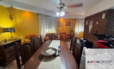 Casa en venta de 3 Dormitorios con cochera en Berisso