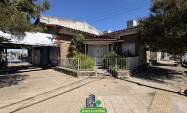 IMPORTANTE Propiedad en VENTA, en Esquina C. Pellegrini y Av. España, GR