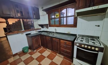 Chalet en alquiler en Parque Quirno