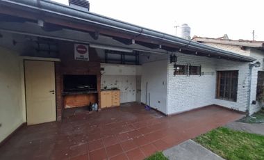 Chalet en alquiler en Parque Quirno