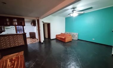 Chalet en alquiler en Parque Quirno