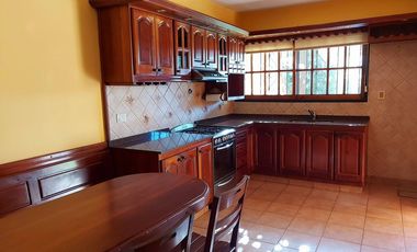 Venta Casa 5 amb Pileta Quincho Villa Adelina