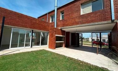 Casa en venta Ibarlucea