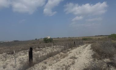 Quinta cerca de Presa El Cuchillo en China NL