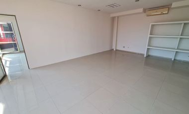 OFICINA O LOCAL COMERCIAL EN RENTA. CIUDAD DEL CARMEN