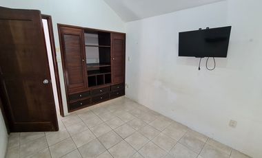 4 CASAS EN RENTA, 9 RECAMARAS, CASA STAFF, AMUEBLADOS. CARMEN, CAMPECHE.