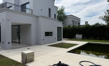 Casa en Venta en  Guillermo E Hudson