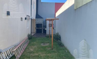Casa en venta de 3 dormitorios c/ cochera en San Bernardo