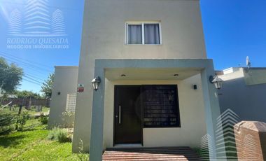 Casa en venta de 3 dormitorios c/ cochera en San Bernardo