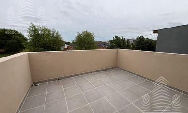 Casa en venta de 3 dormitorios c/ cochera en San Bernardo