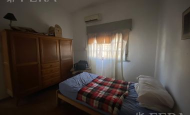 Venta de casa de 3 amb con local en Lanús Oeste