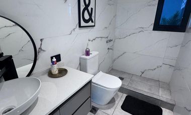 Venta Casa moderna amoblada 5 ambientes Greenville Polo