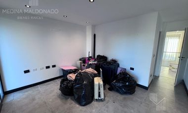 Venta Casa moderna amoblada 5 ambientes Greenville Polo