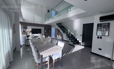 Venta Casa moderna amoblada 5 ambientes Greenville Polo