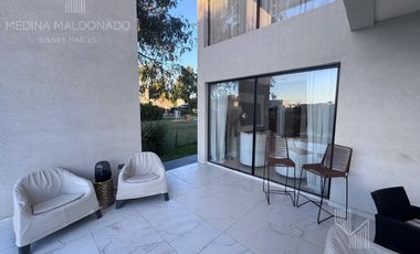 Venta Casa moderna amoblada 5 ambientes Greenville Polo