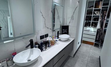 Venta Casa moderna amoblada 5 ambientes Greenville Polo