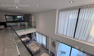 Venta Casa moderna amoblada 5 ambientes Greenville Polo