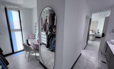 Venta Casa moderna amoblada 5 ambientes Greenville Polo