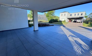 Venta Casa moderna amoblada 5 ambientes Greenville Polo