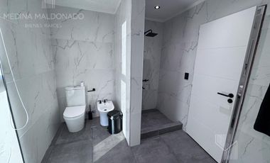 Venta Casa moderna amoblada 5 ambientes Greenville Polo