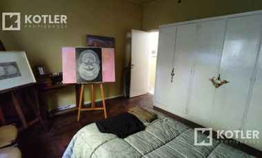 Muy linda casa 2 ambientes con departamento en el fondo