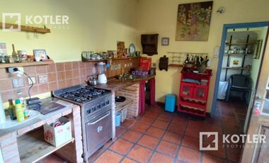 Muy linda casa 2 ambientes con departamento en el fondo