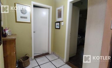 Muy linda casa 2 ambientes con departamento en el fondo