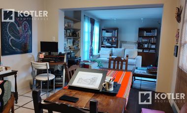 Muy linda casa 2 ambientes con departamento en el fondo