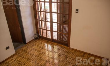 VENTA CASA BARRIO MARTIN - 4 dormitorios   cochera   patio y terraza