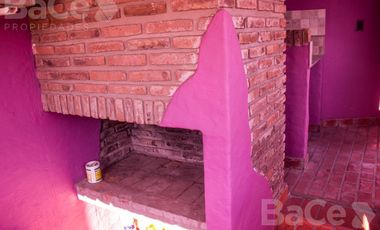 VENTA CASA BARRIO MARTIN - 4 dormitorios   cochera   patio y terraza