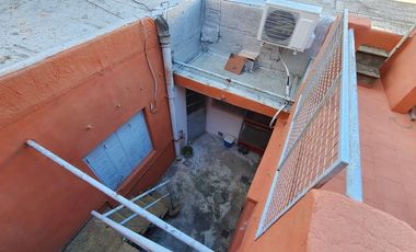 Casa 4 amb en venta c/cochera y patio apto crédito