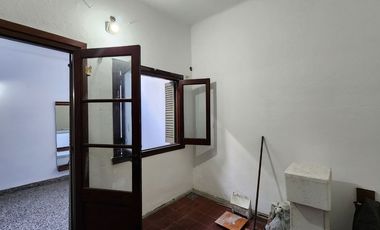 Casa 4 amb en venta c/cochera y patio apto crédito