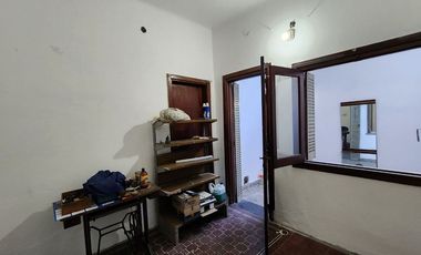 Casa 4 amb en venta c/cochera y patio apto crédito