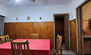 Casa 4 amb en venta c/cochera y patio apto crédito